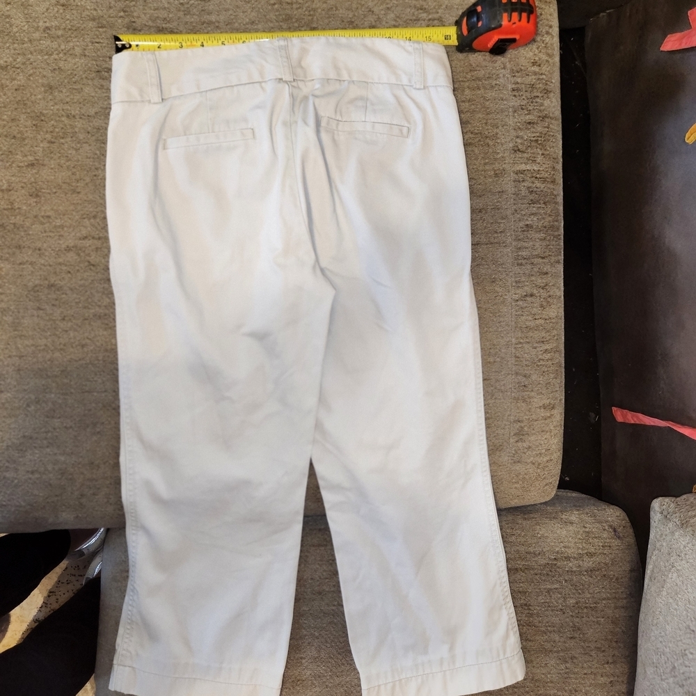 J. Crew Favorite Fit Beige Capri Pants - Picture 2 of 4